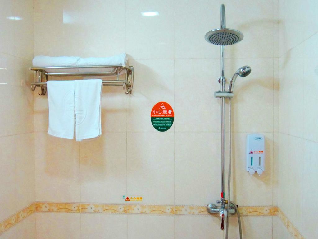 Greentree Inn Shanghai Zhongshan Hutai Hotel Eksteriør bilde